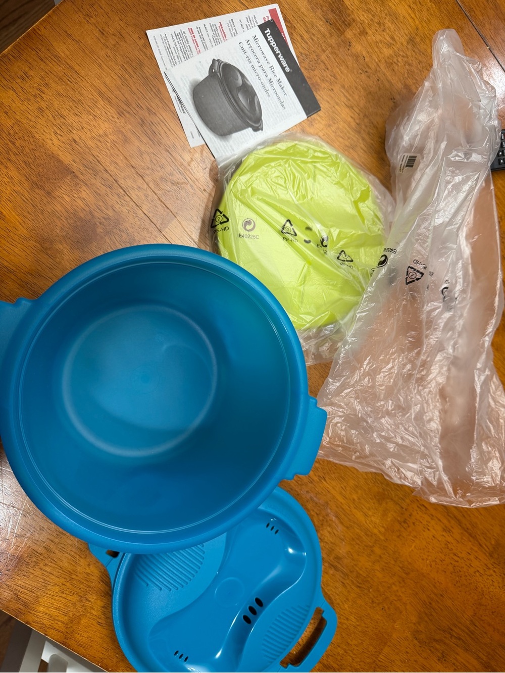 Tupperware Microwave Rice Maker 2.2L Blue